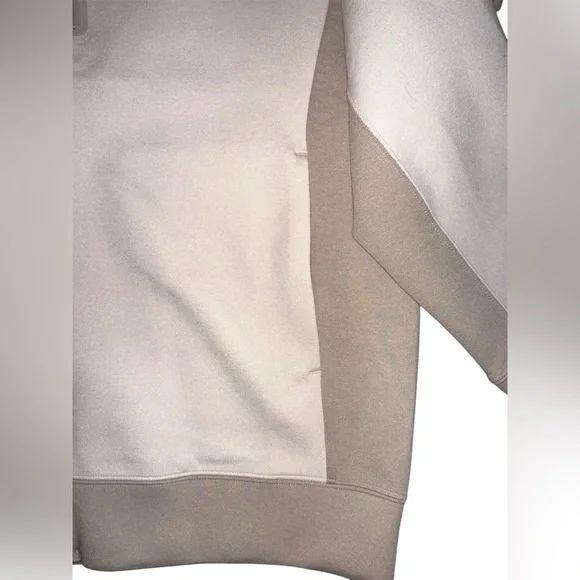 Uniqlo men’s Large sweatshirt, excellent condition. - Picture 4 of 6